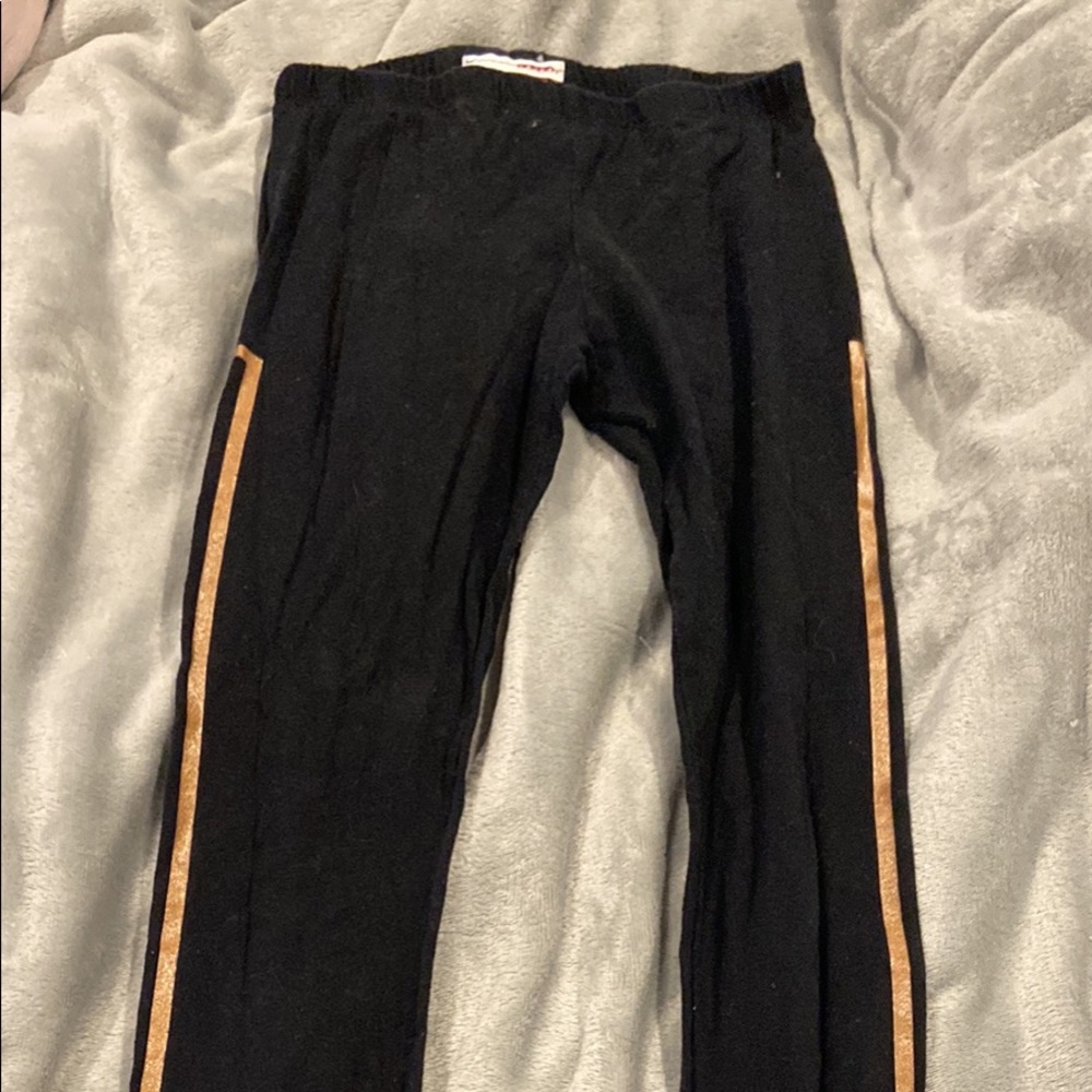 Black leggings with gold design